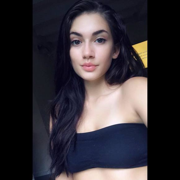 Meet your Posher, Tabitha - Picture 1 of 1